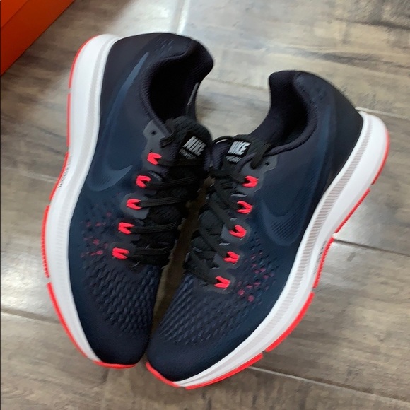 NIKE AIR ZOOM PEGASUS 34 Blk/Armory Navy-Red Orbit - Picture 15 of 16